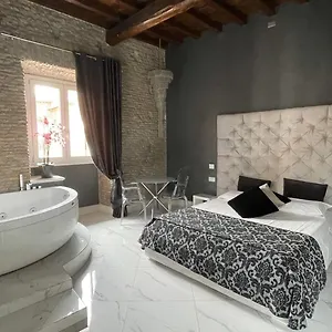 https://rhome-luxury-suite.it-romehotels.com